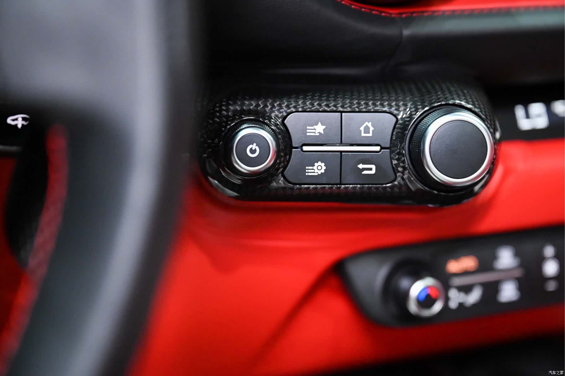 Ferrari 812, 2022 16