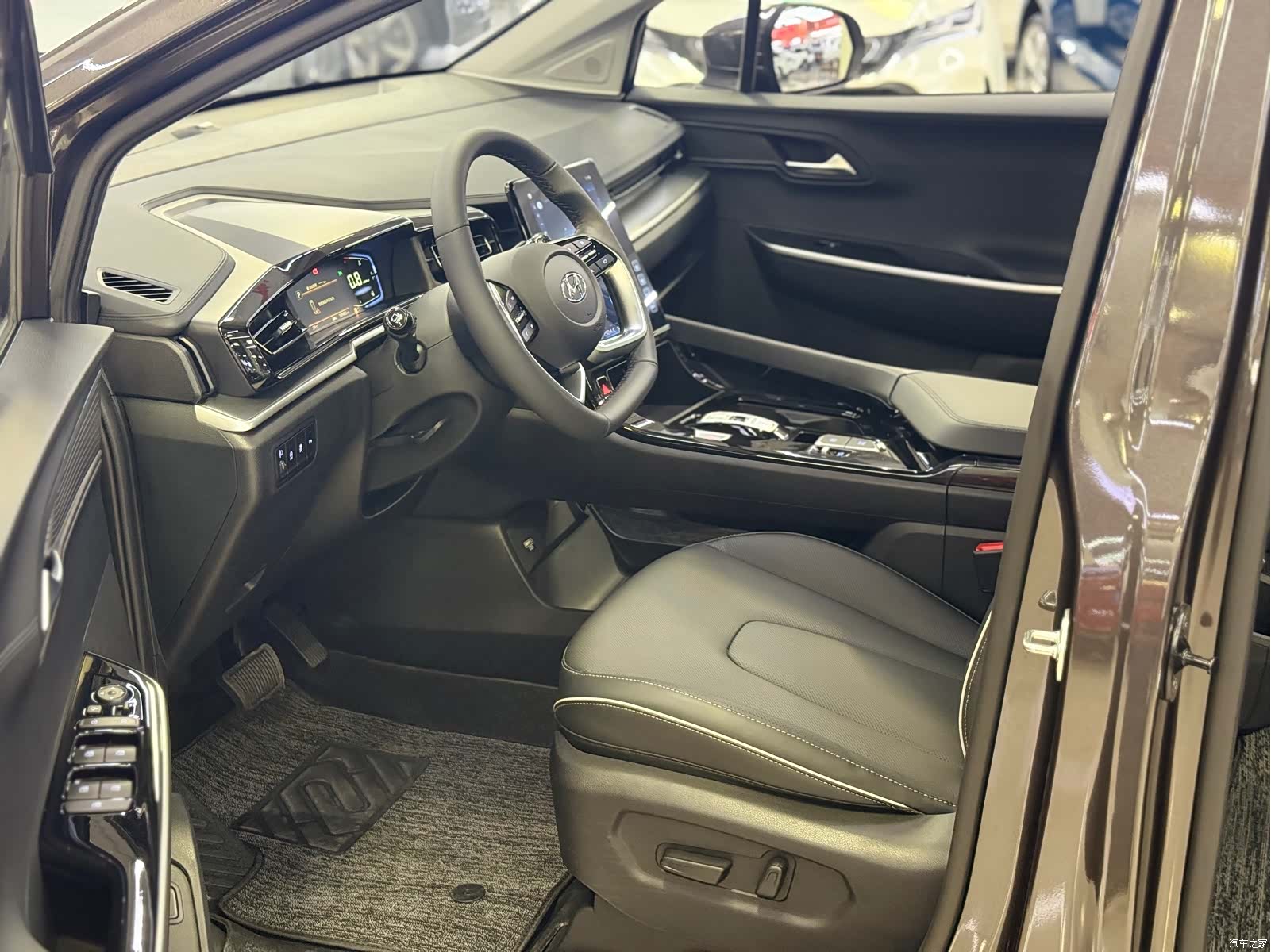 Hyundai Custo, 2025 4