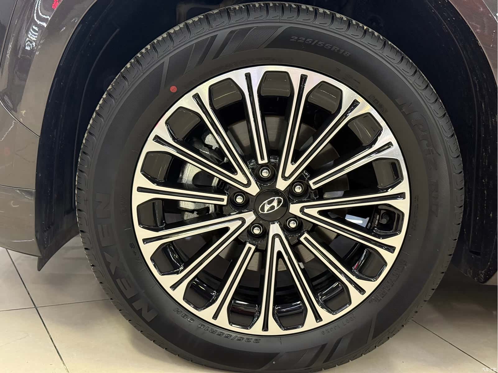 Hyundai Custo, 2025 19