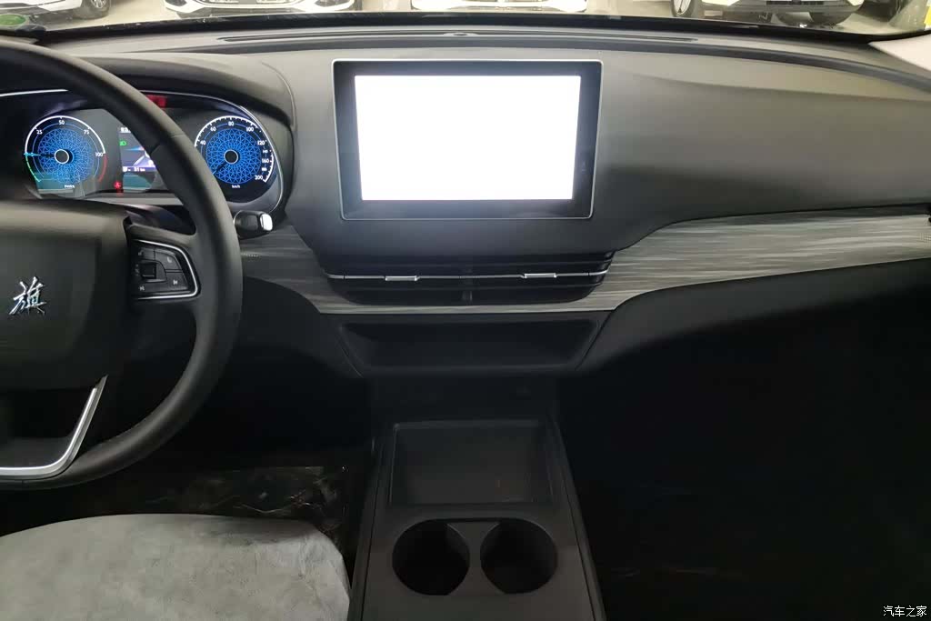 Hongqi QM5, 2025 16