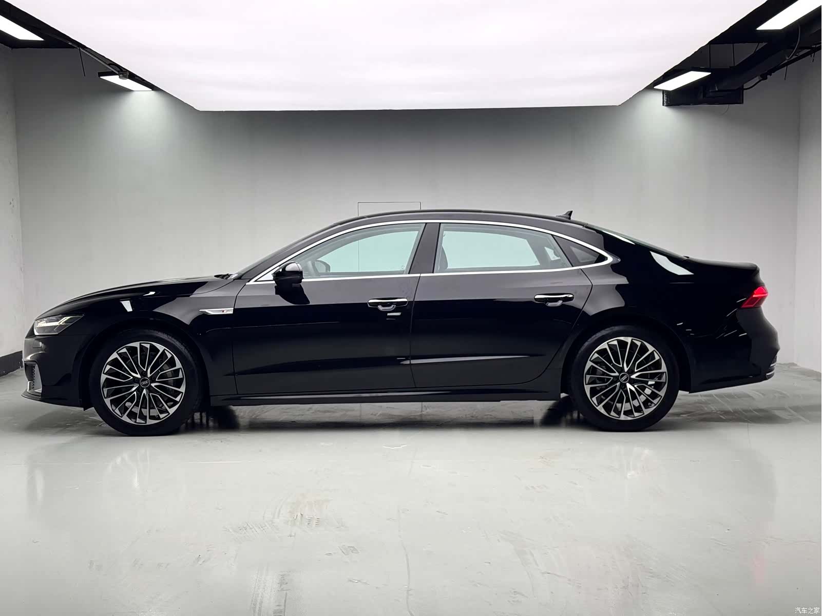 Audi A7L, 2026 18