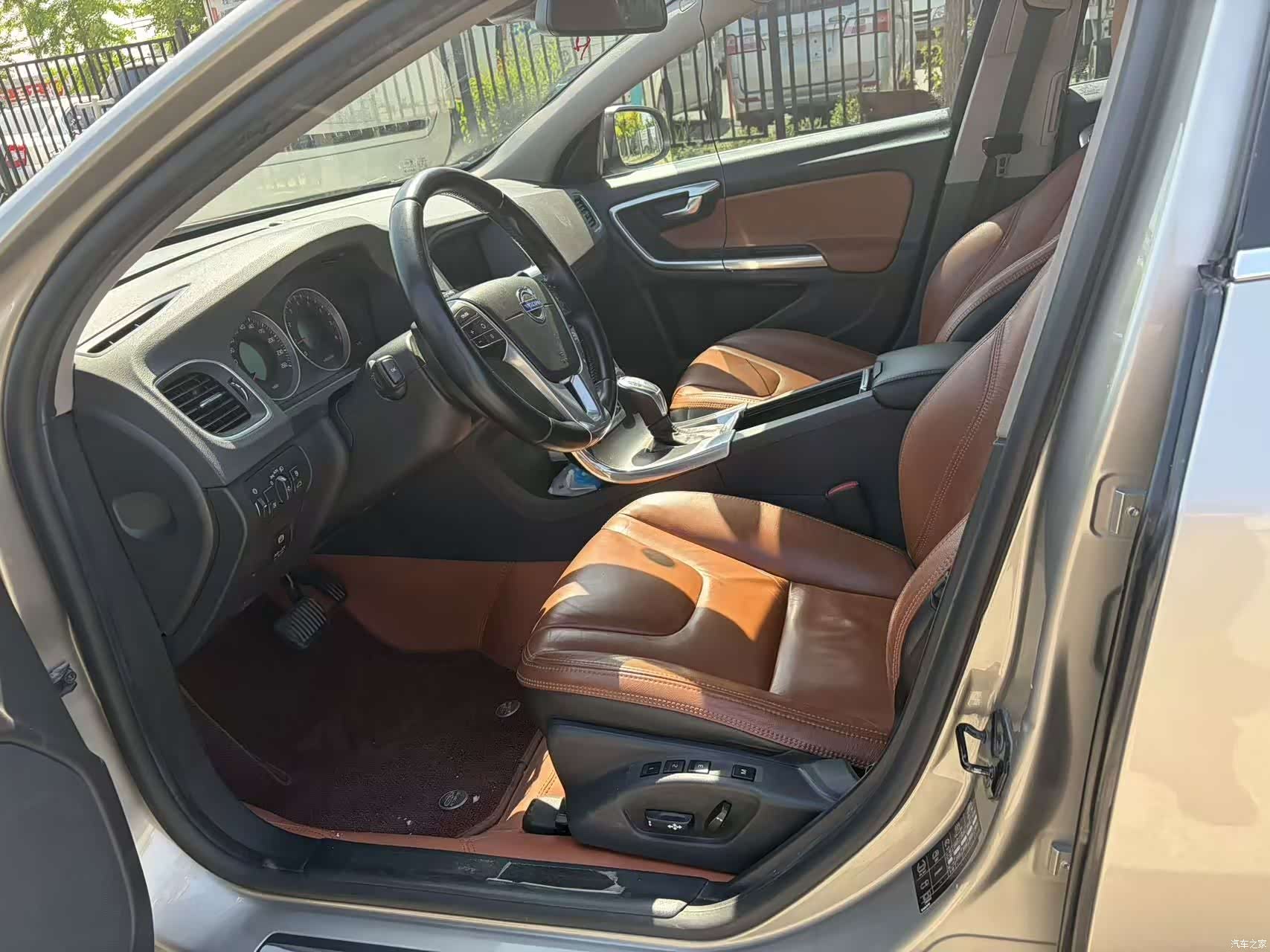 Volvo S60, 2012 4
