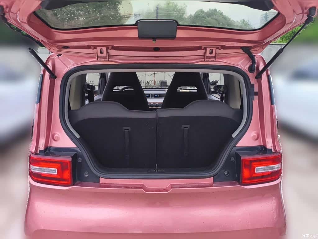 Wuling MINIEV, 2020 10