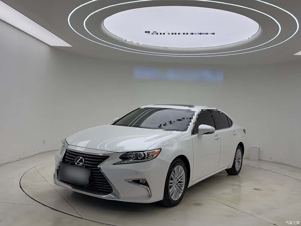 Lexus ES, 2018 1