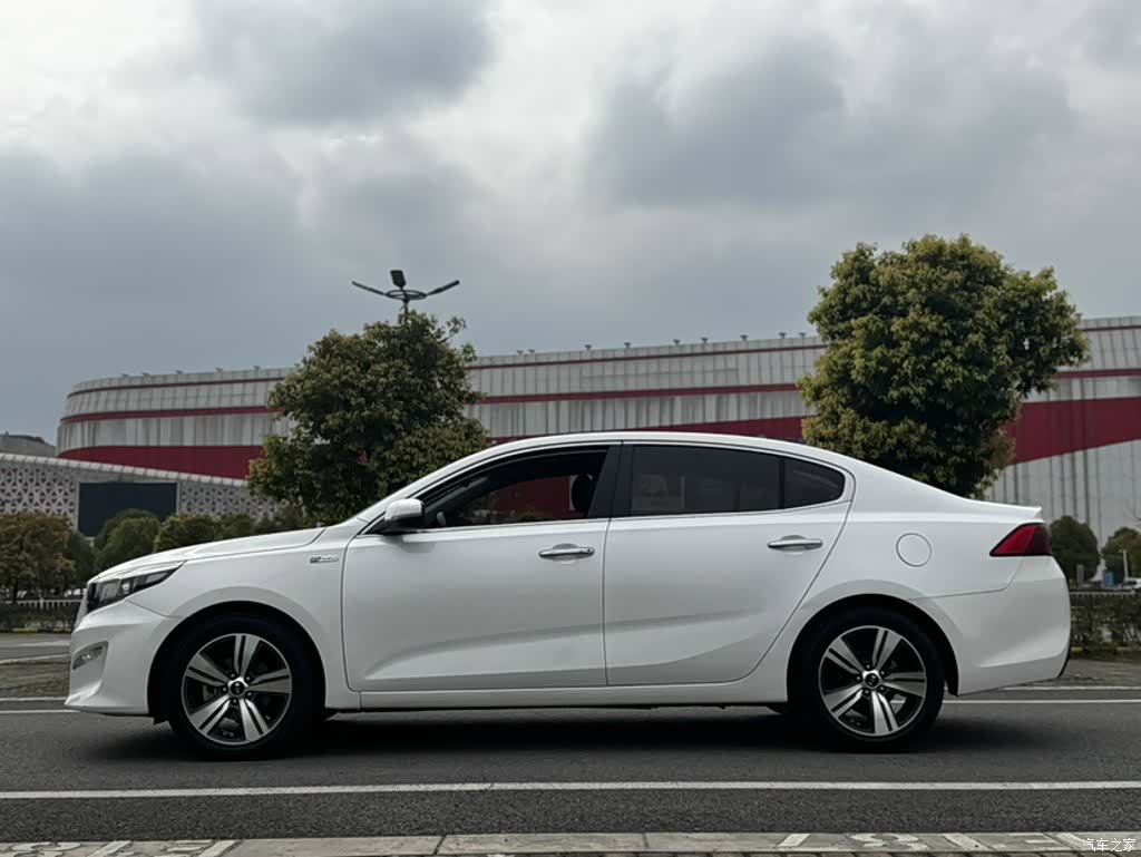 Kia GLS, 2019 20