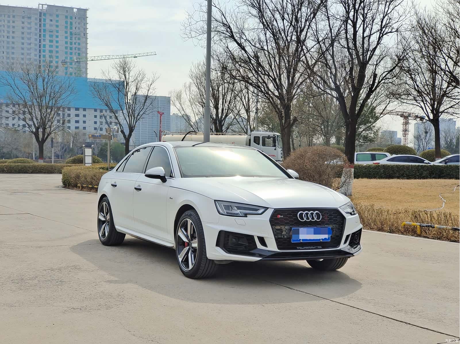 Audi A4L, 2017 3