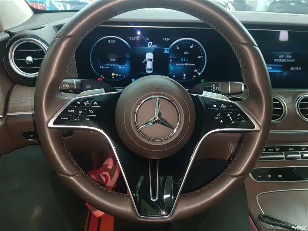 Mercedes-Benz E-Class, 2022 11