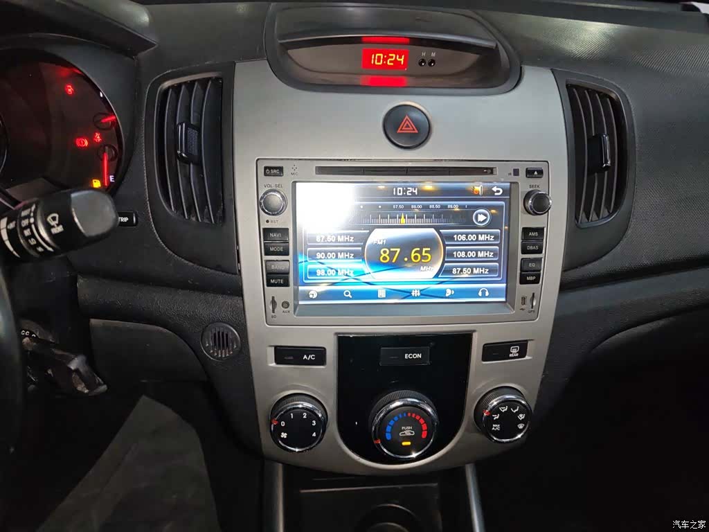 Kia GLS, 2014 9