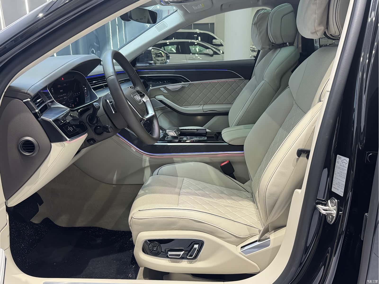 Audi A8L, 2025 4
