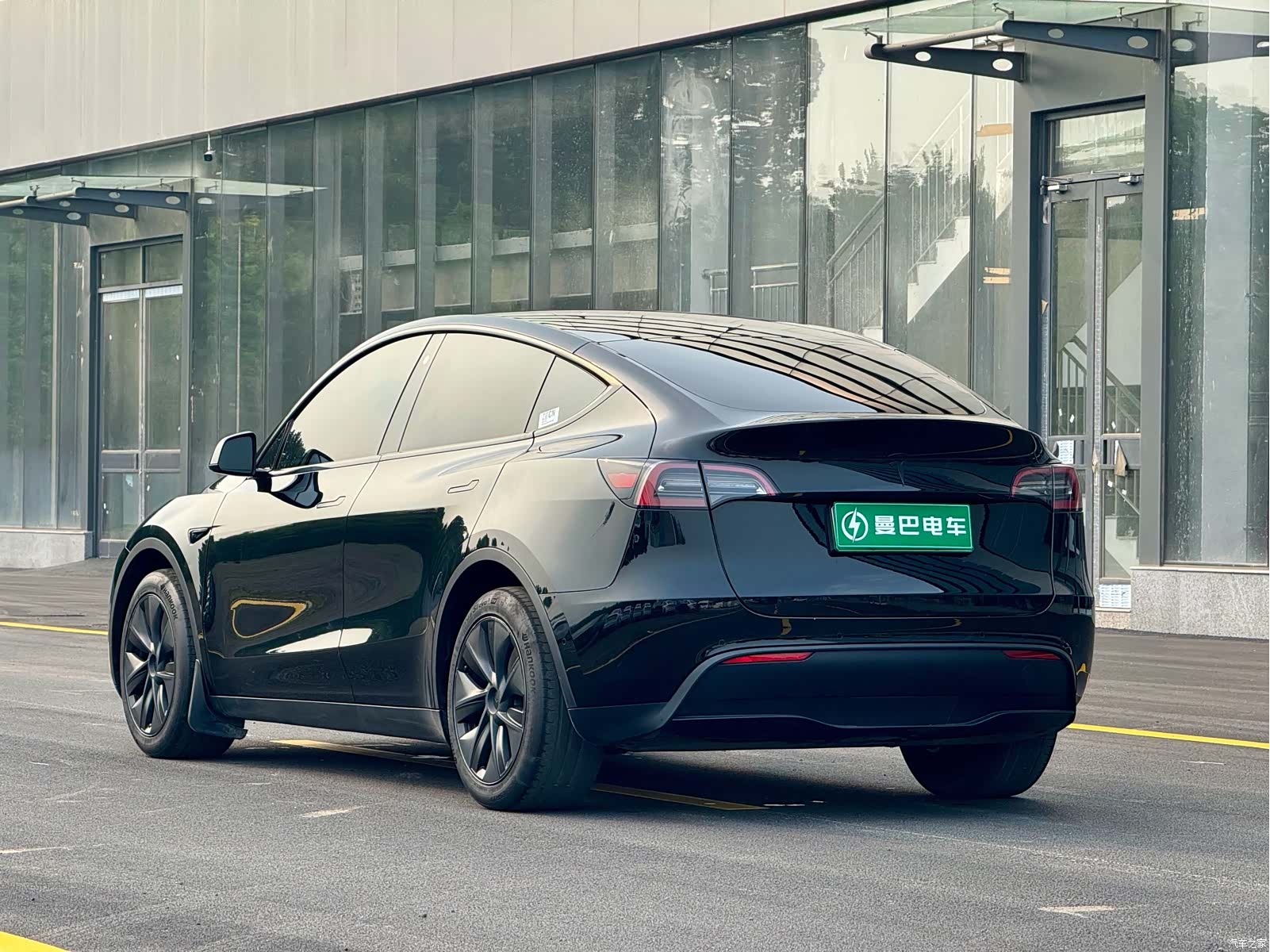 Tesla Model Y, 2023 8