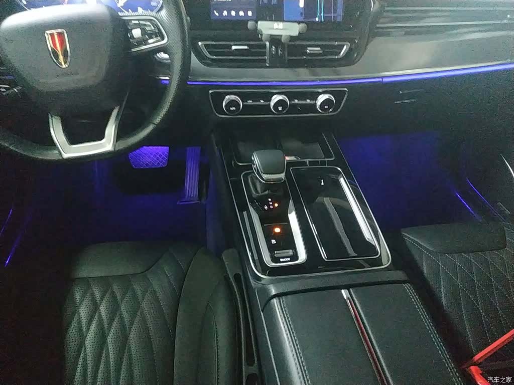 Hongqi HS5, 2023 10