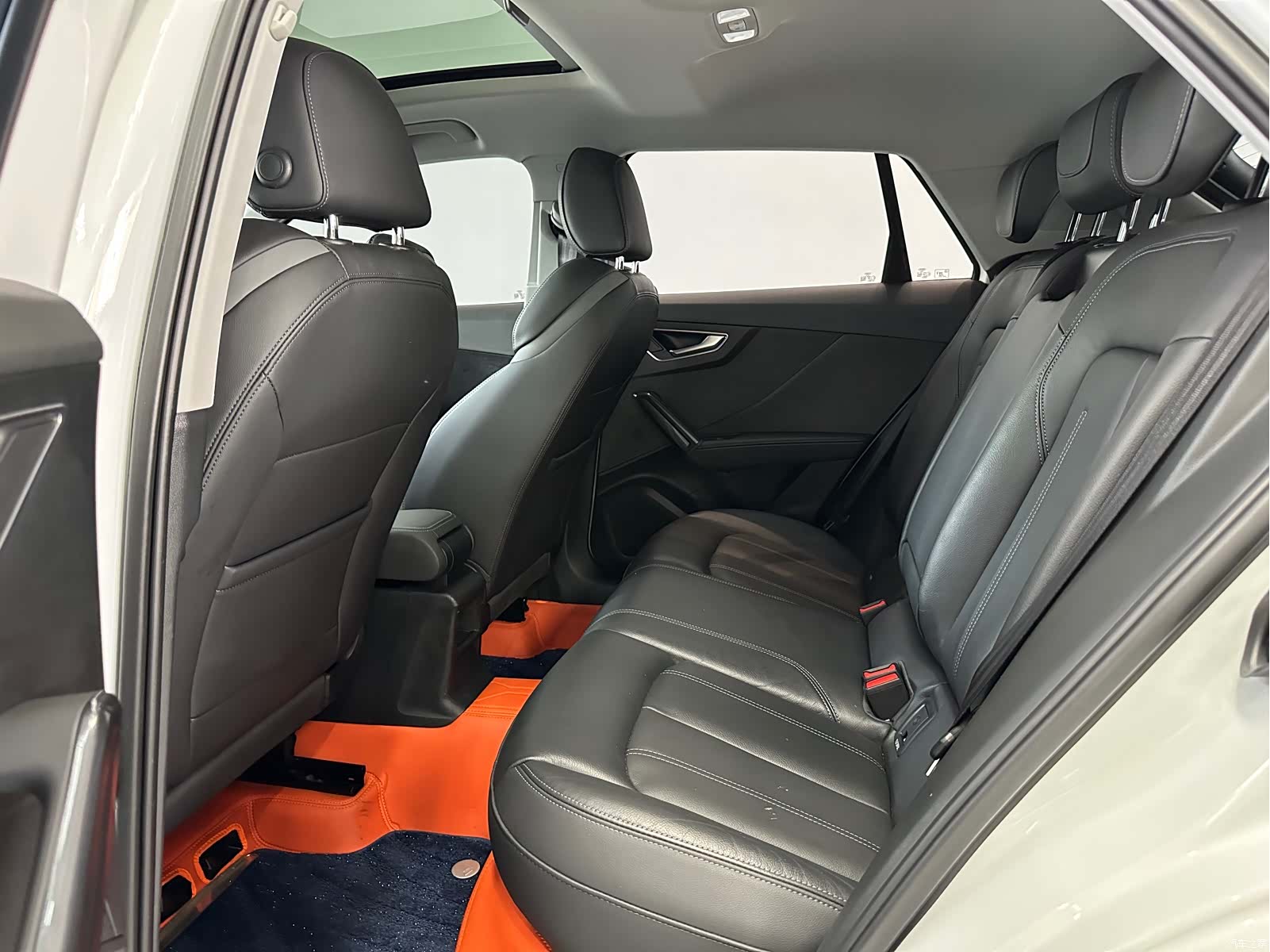 Audi Q2L, 2025 все фото