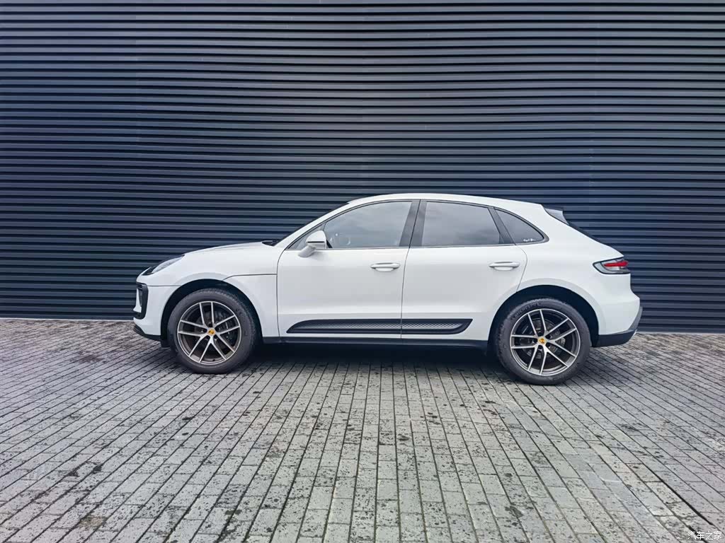 Porsche Macan, 2026 9