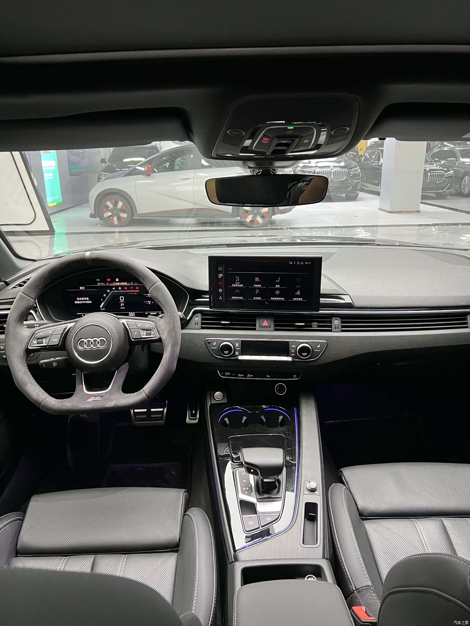 Audi A4L, 2023 все фото