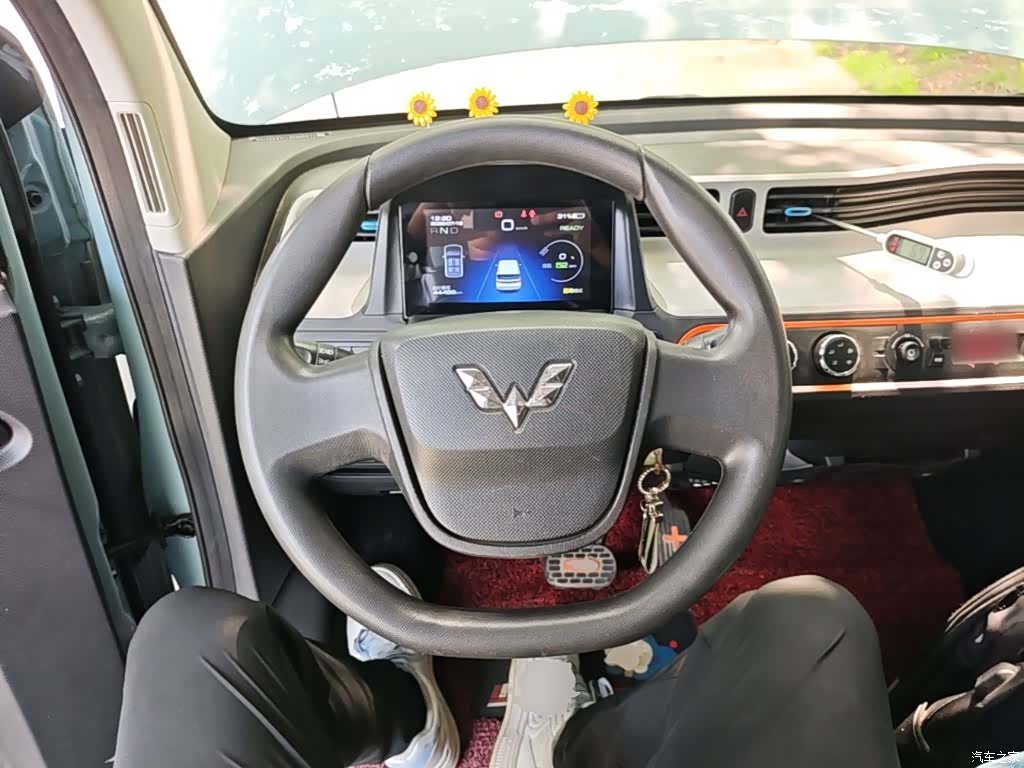 Wuling MINIEV, 2020 11