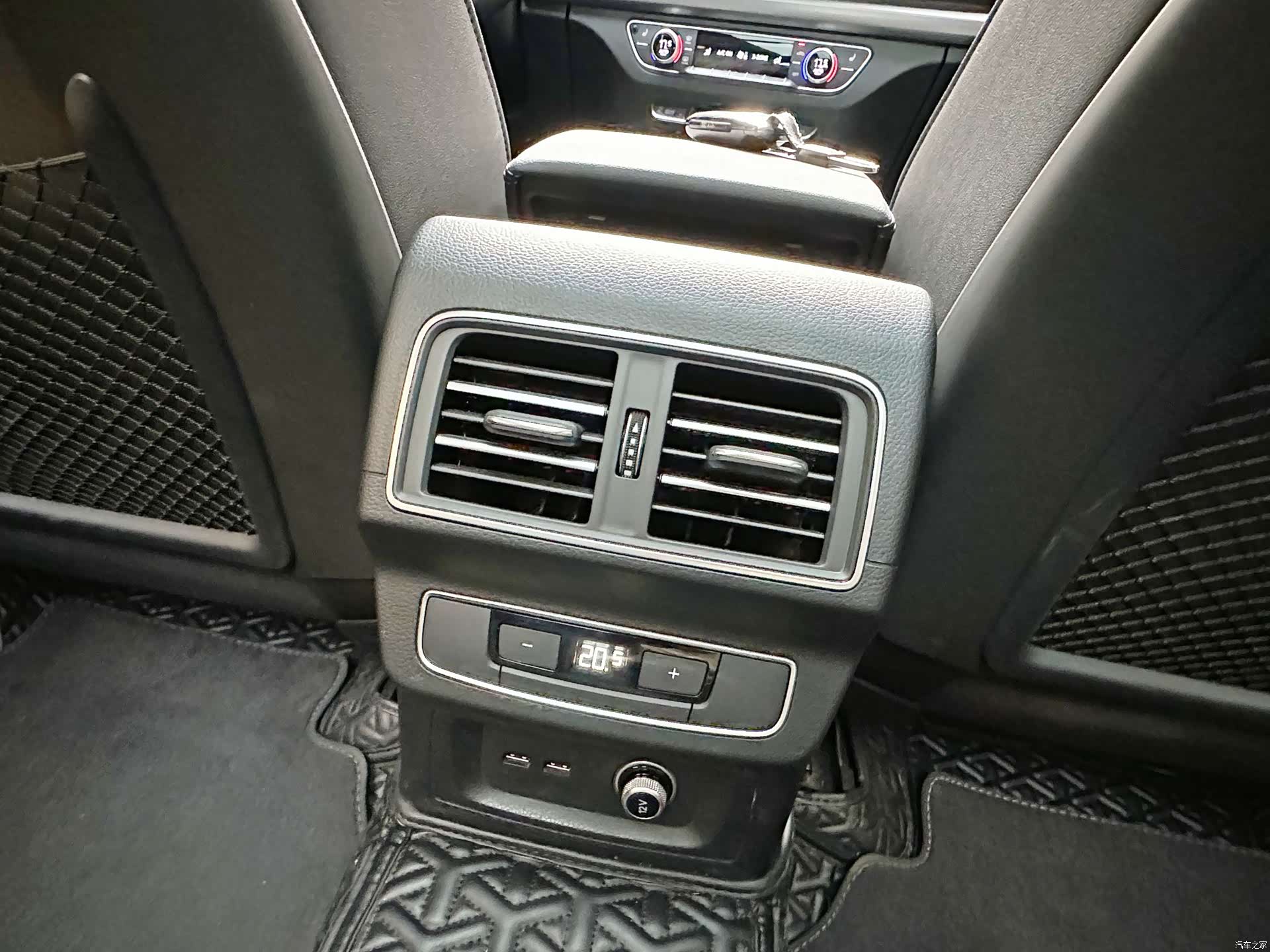 Audi Q5L, 2024 20