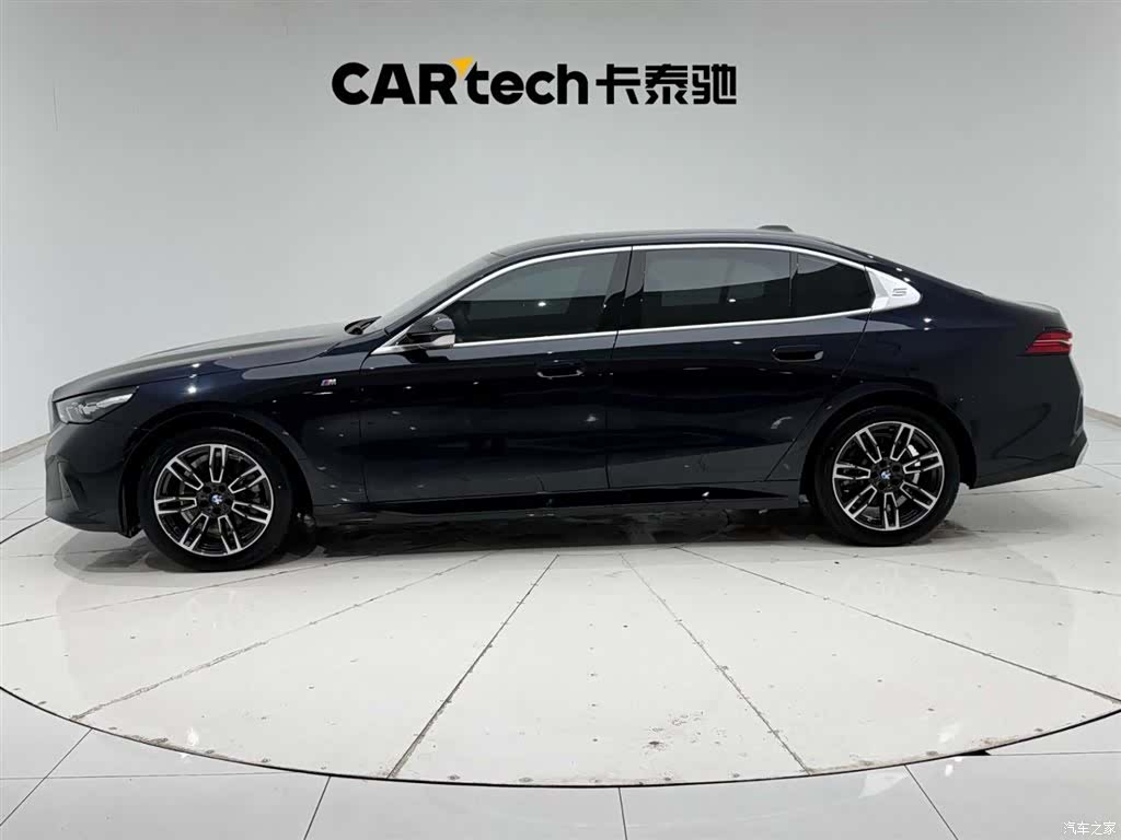 BMW 5 Series, 2025 6