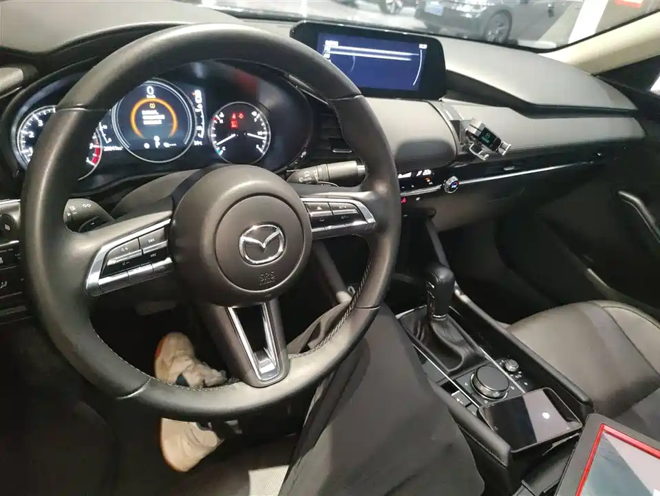 Mazda 3 Angkesaila