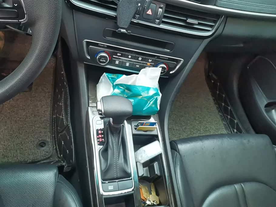 Kia K5 Kia K5