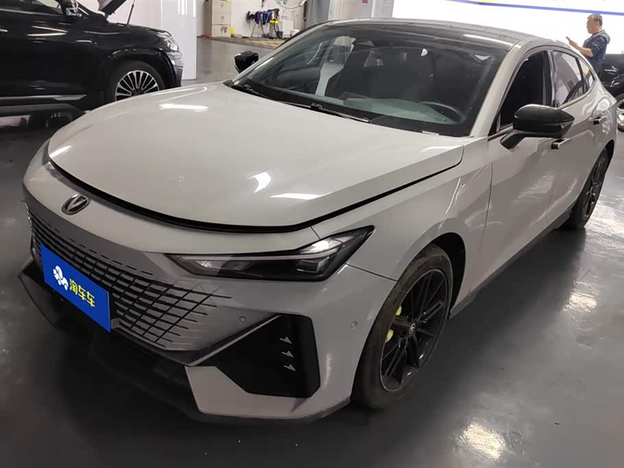 Changan UNI-V Changan UNI-V
