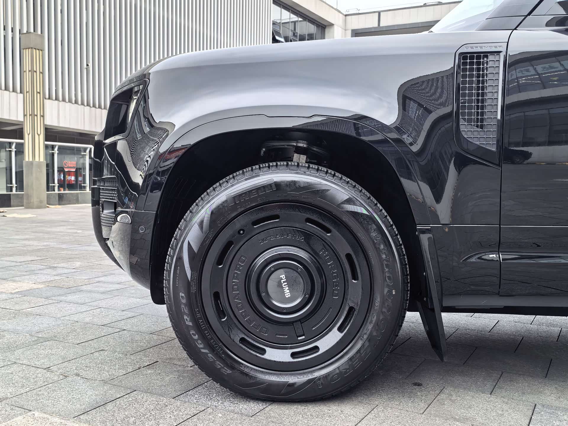 Land Rover Defender, 2024 7