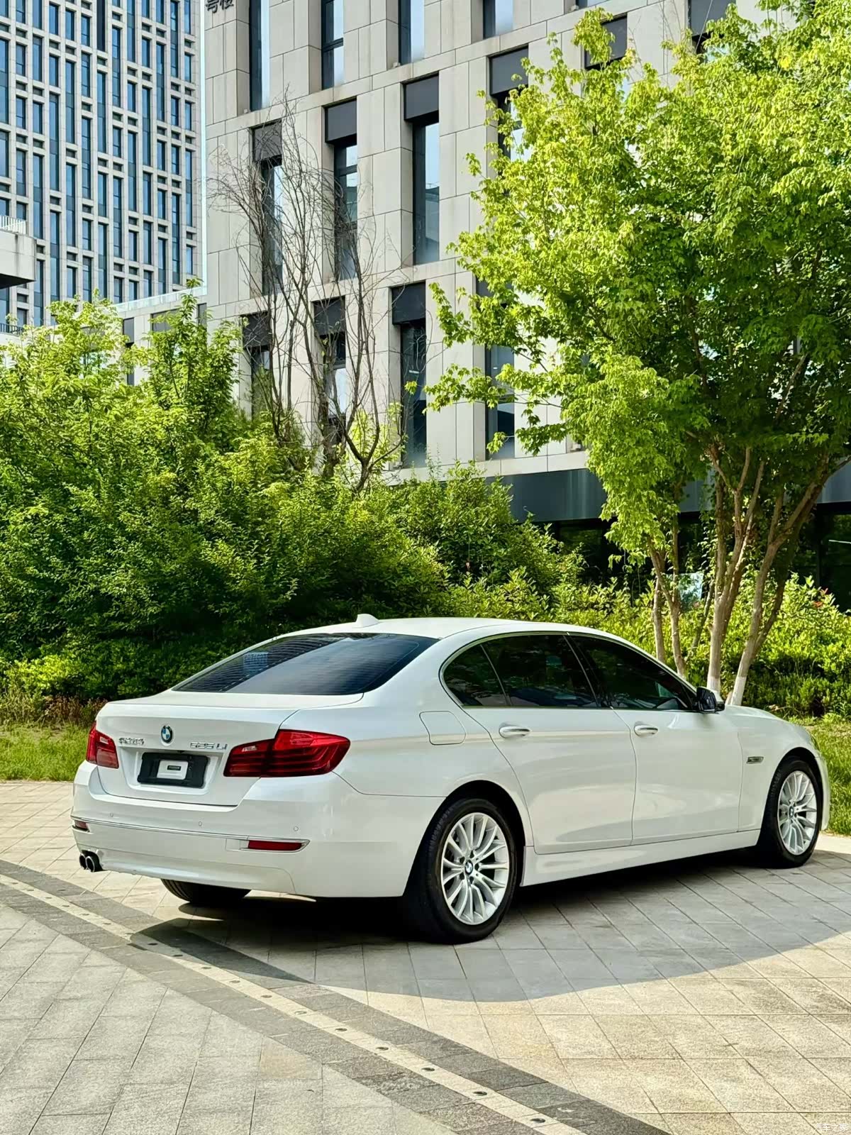 BMW 5 Series, 2016 9