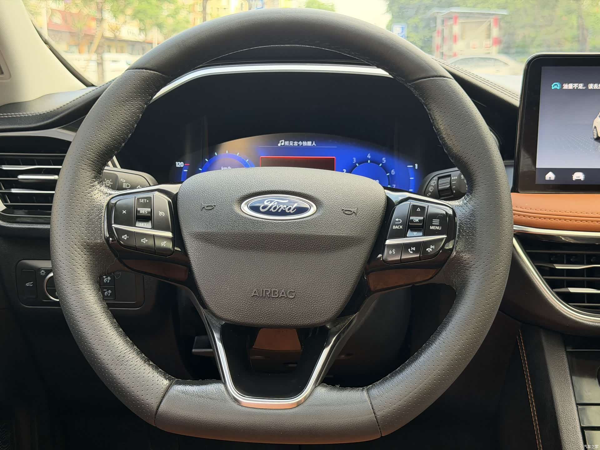 Ford Escape, 2022 21