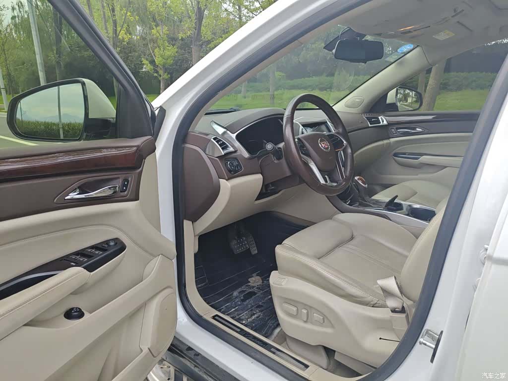 Cadillac SRX, 2015 9