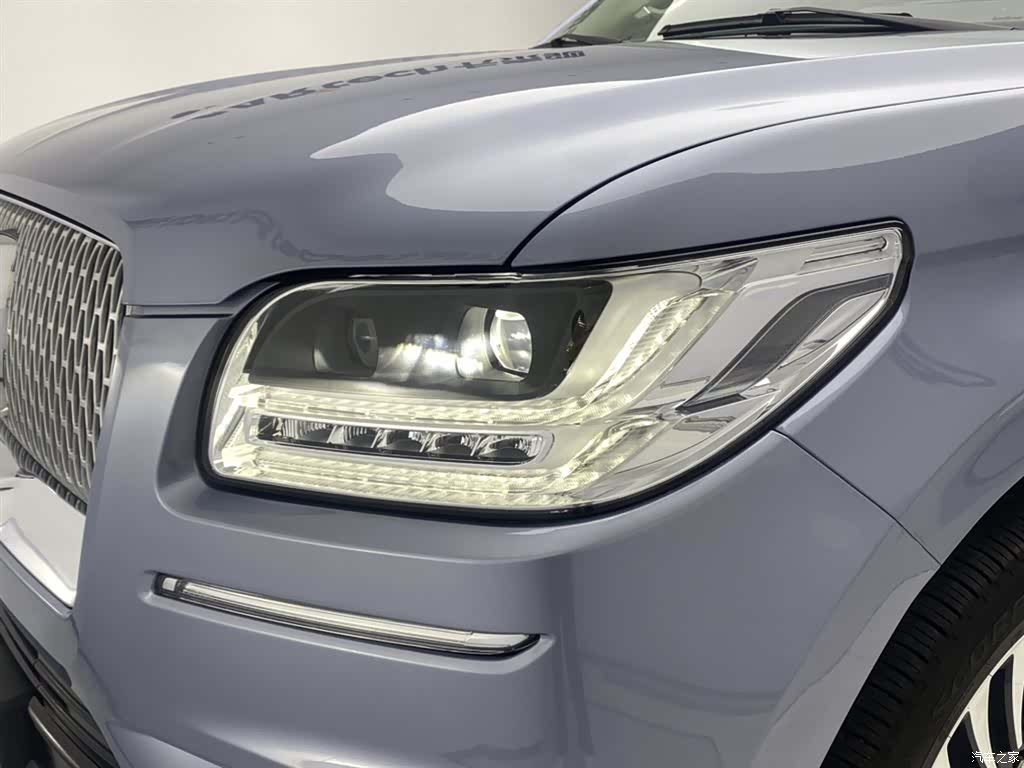 Lincoln Navigator, 2023 9