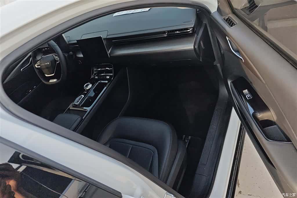 Wuling Starlight, 2024 8