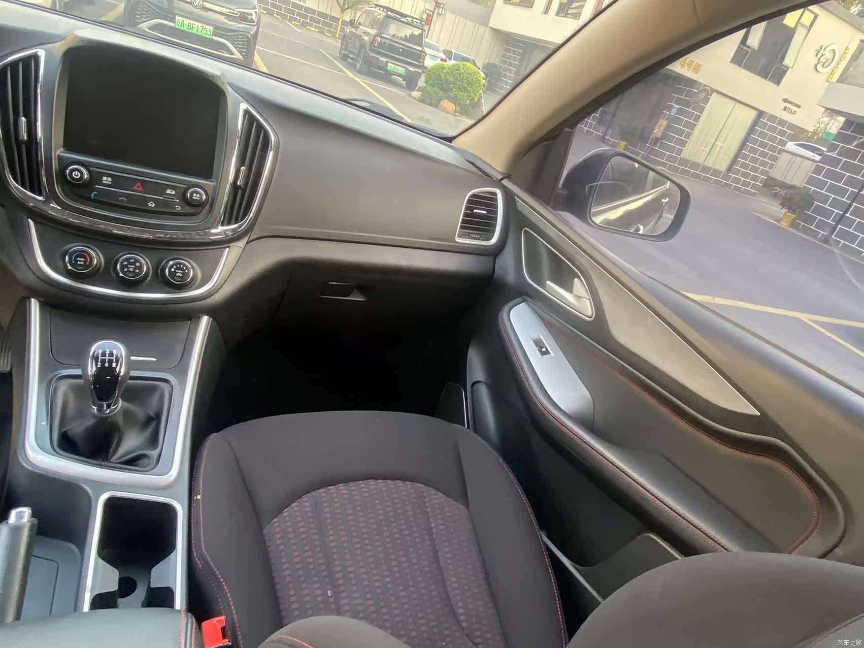 Wuling 560, 2016 21