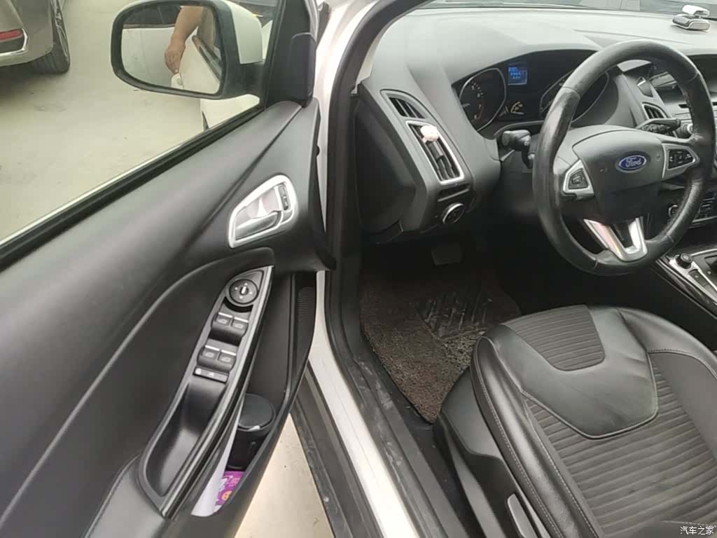 Ford Focus, 2016 12