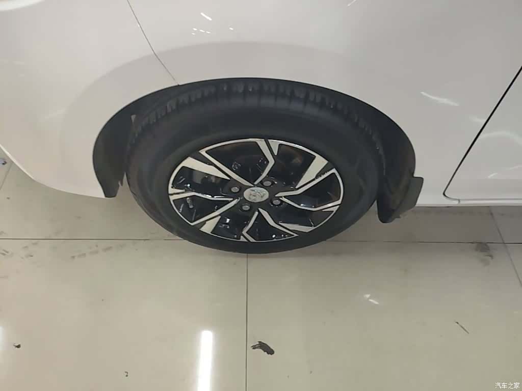 Wuling 360, 2019 25