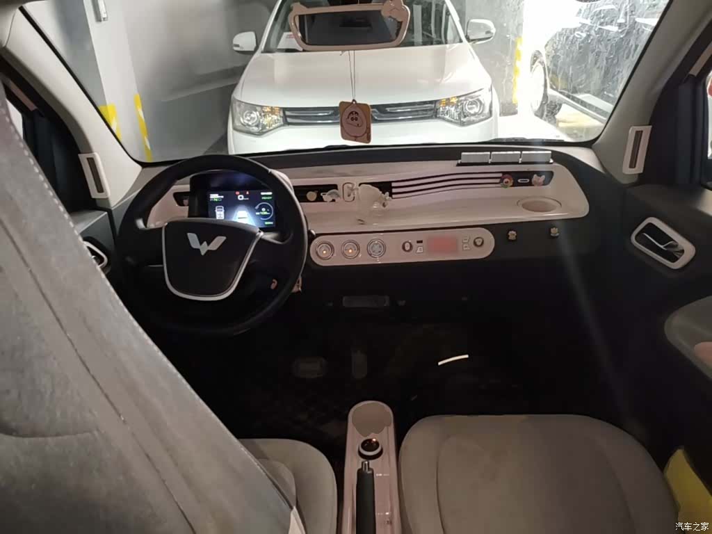 Wuling MINIEV, 2021 10