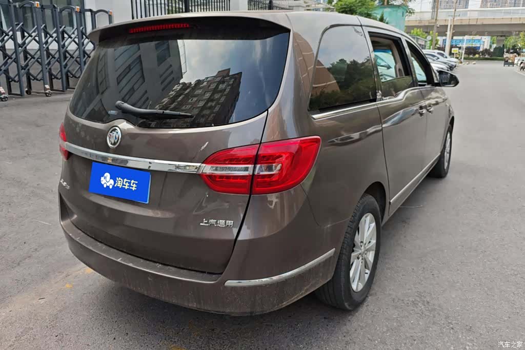 Buick GL8, 2017 3
