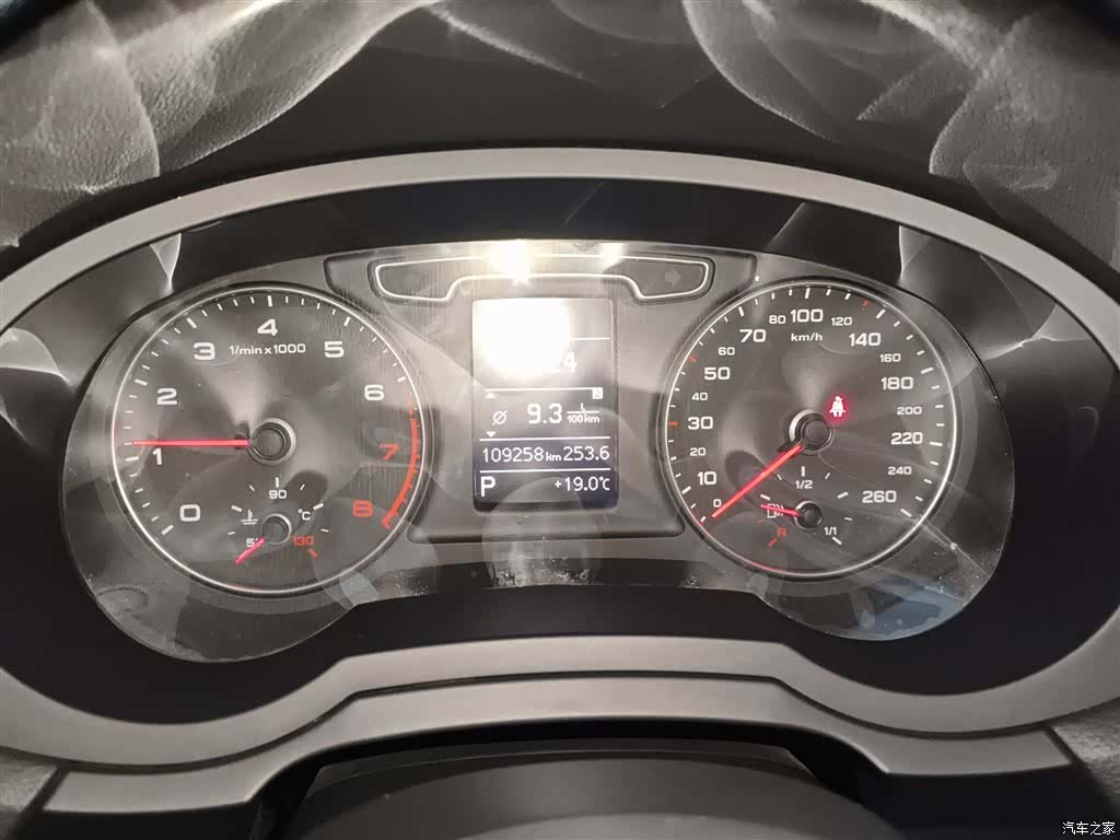Audi Q3, 2016 12
