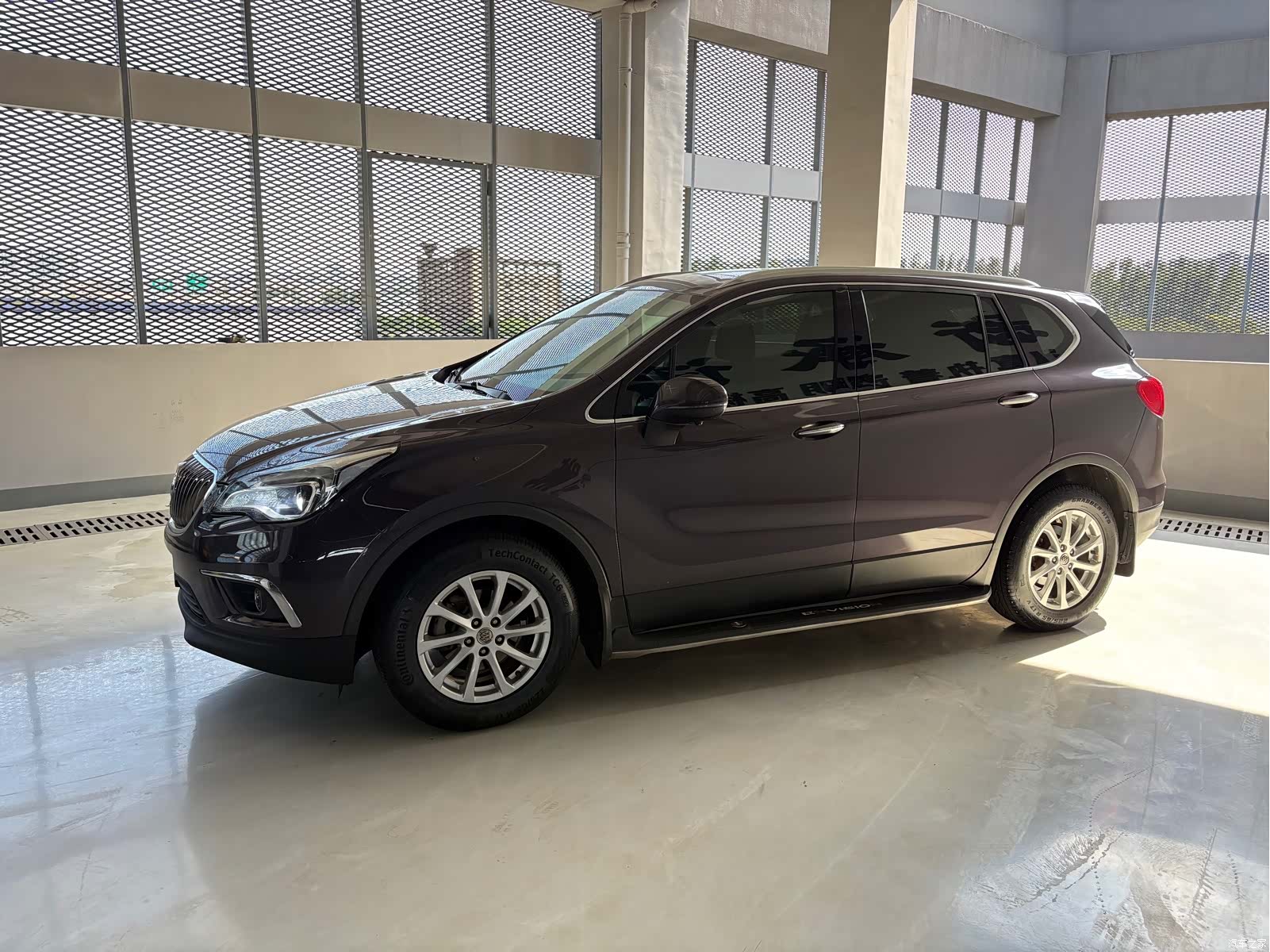 Buick Envision Plus, 2017 1