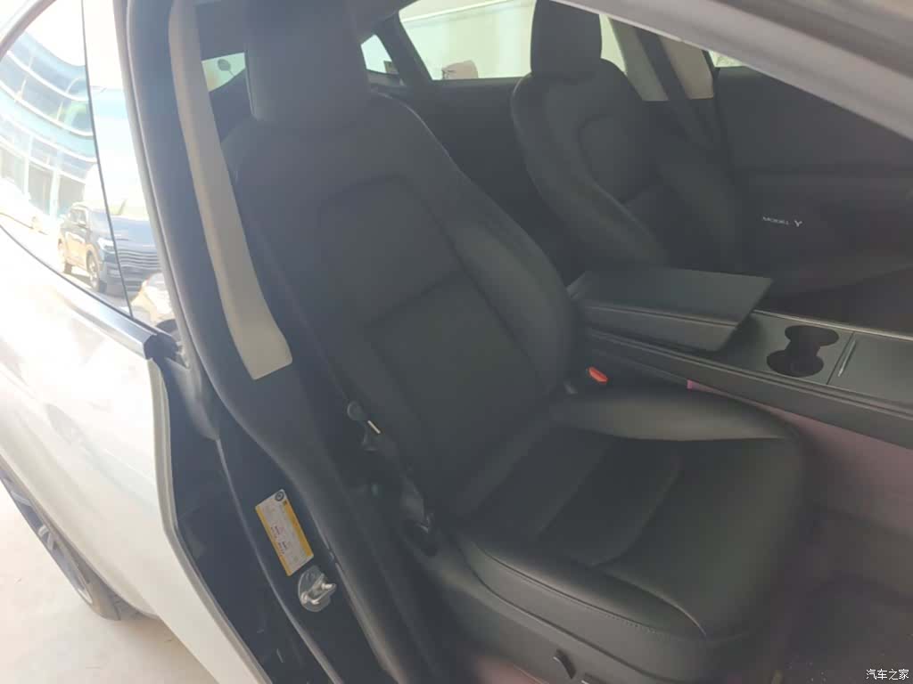 Tesla Model Y, 2024 25