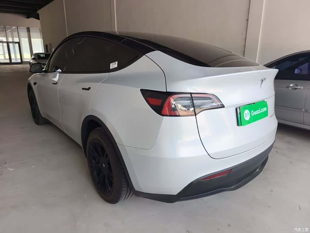 Tesla Model Y, 2024 все фото