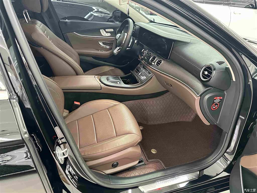 Mercedes-Benz E-Class, 2019 12