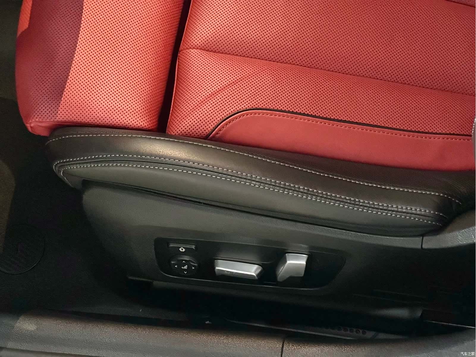 BMW 8 Series, 2023 23