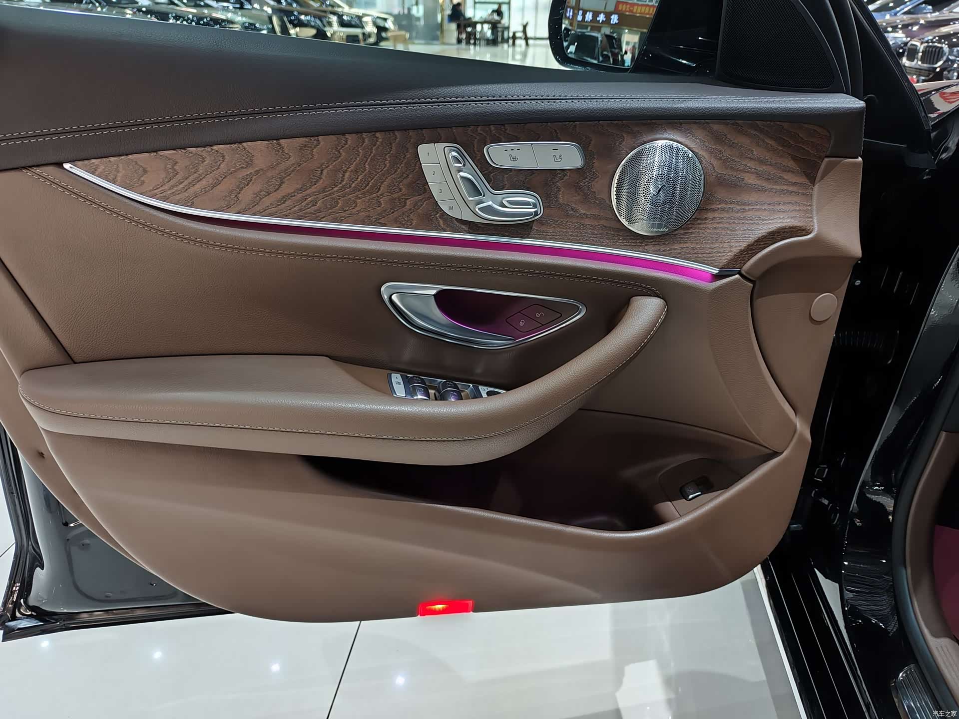 Mercedes-Benz E-Class, 2022 3