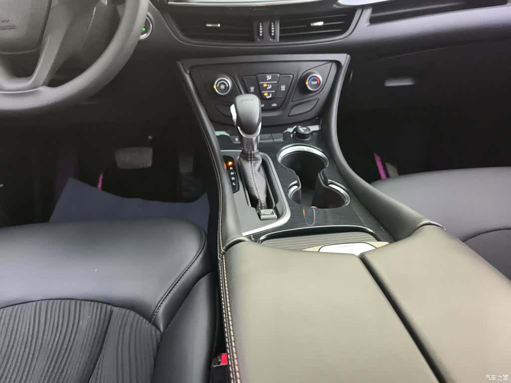 Buick Envision Plus, 2018 10
