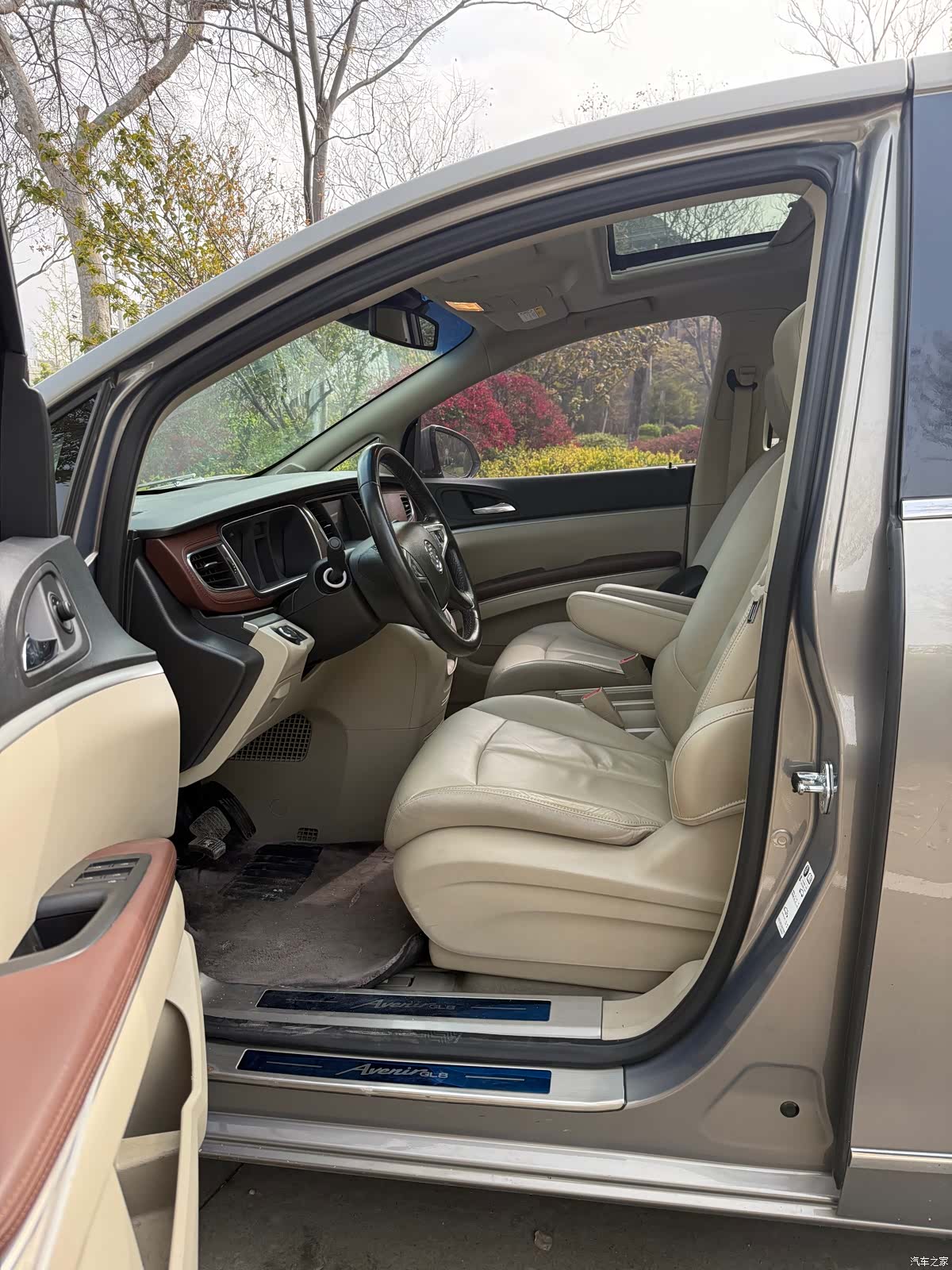 Buick GL8, 2020 6