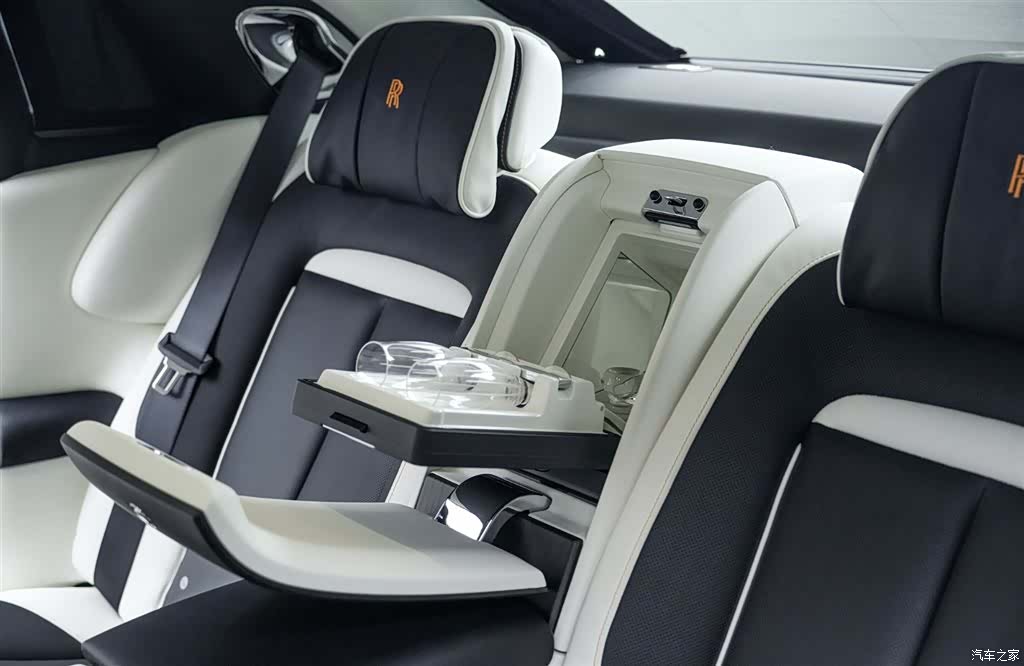 Rolls-Royce Ghost, 2022 23