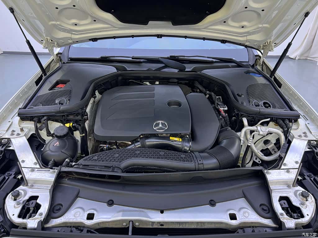 Mercedes-Benz E-Class, 2019 27