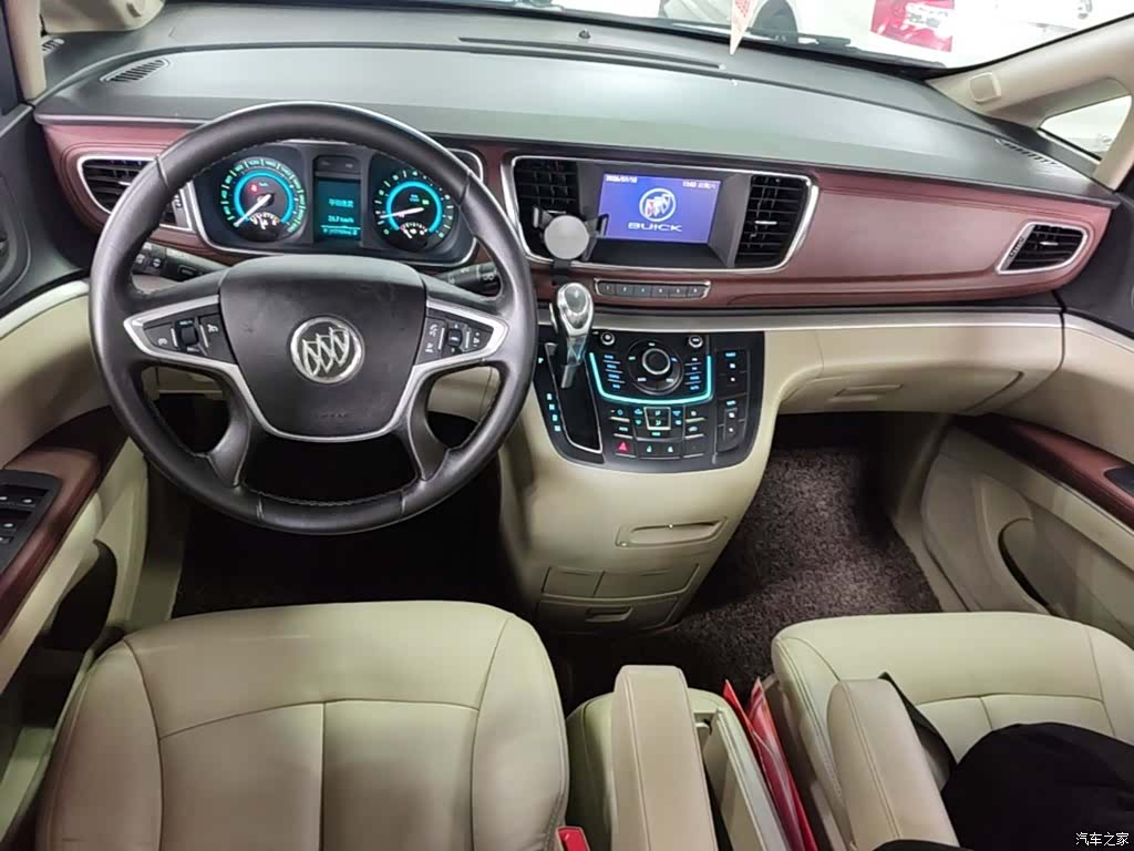 Buick GL8, 2016 16