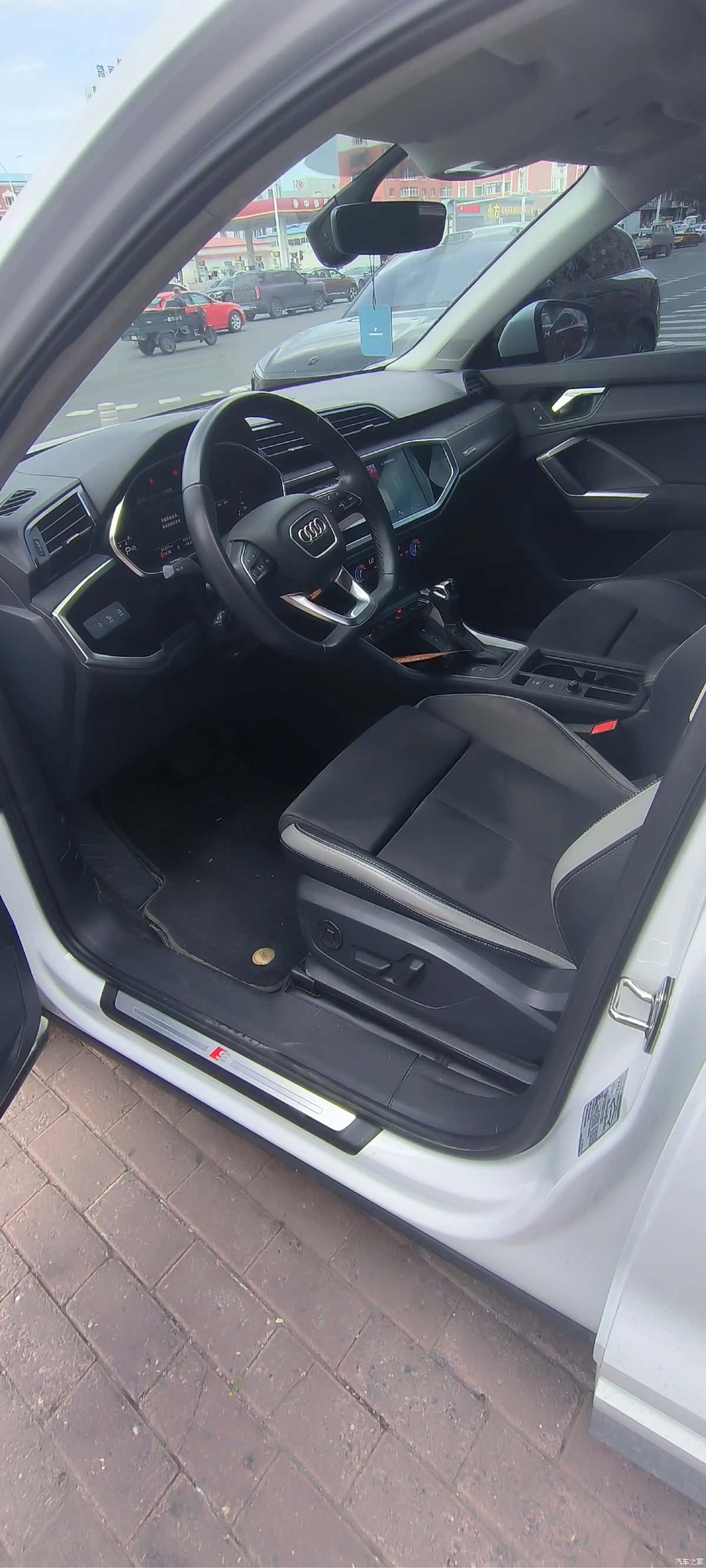 Audi Q3, 2022 8