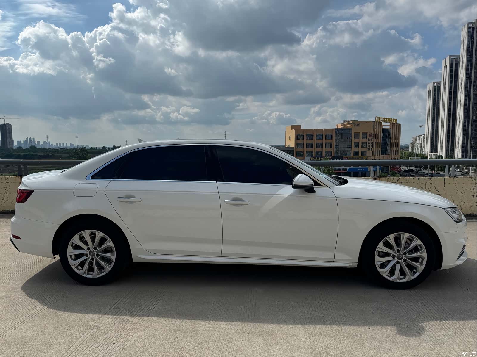 Audi A4L, 2020 11