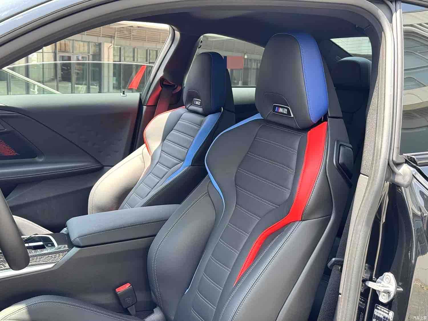 BMW M2, 2026 все фото